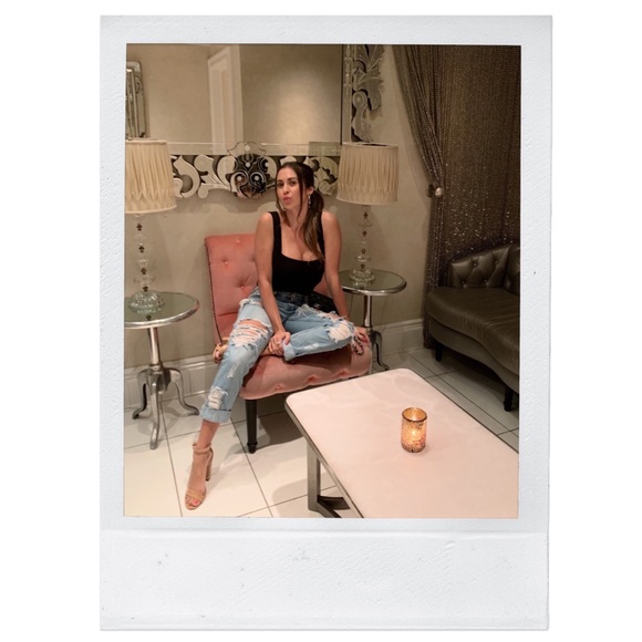 ❥ MEET YOUR STYLIST ❥ - Picture 12 of 12